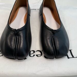 Maison Martin Margiela Black Leather Tabi Flats